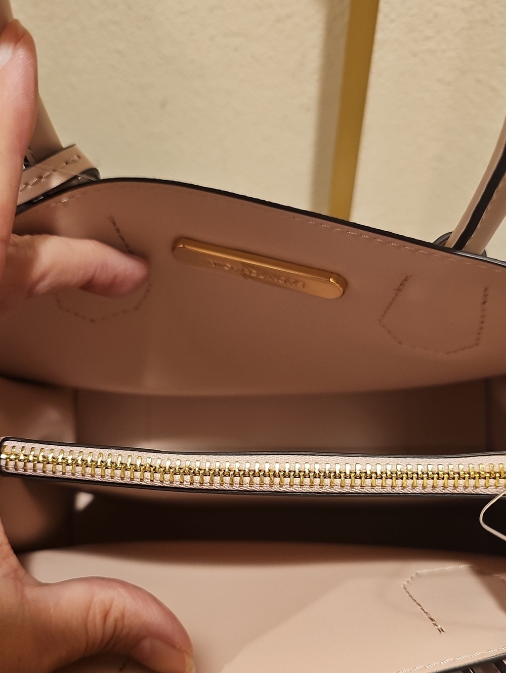 Micheal Kors Mercer - Picture 6 of 7